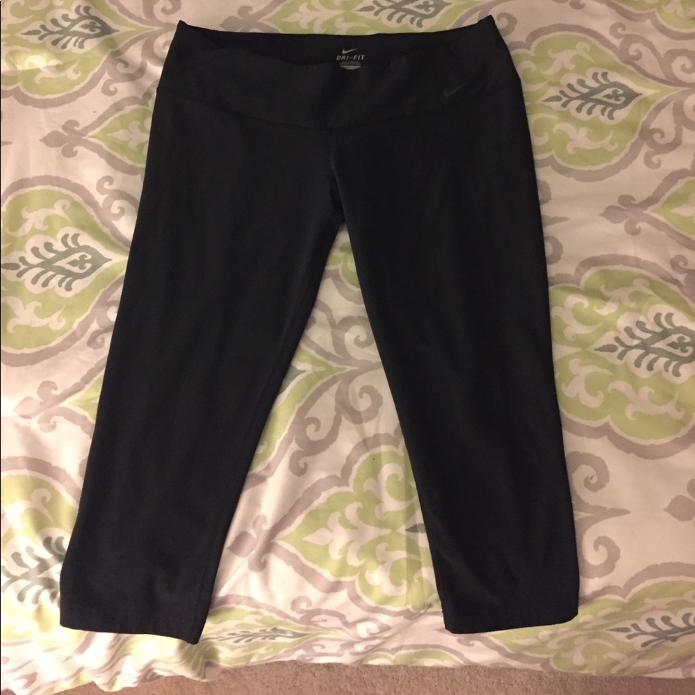 Nike Workout Crop Leggings